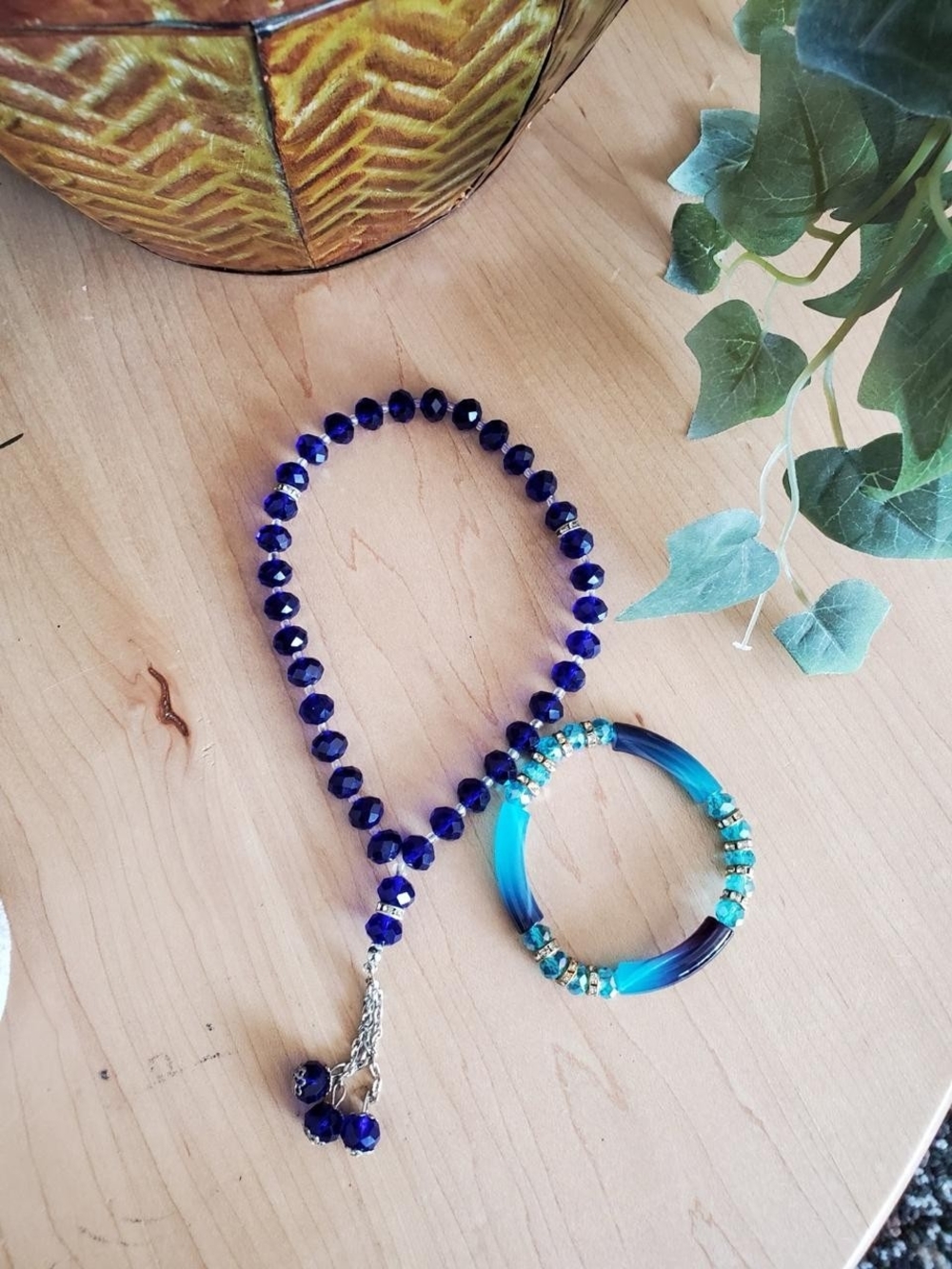Blue Beaded Necklace and Turquoise Gradient Bangle Set